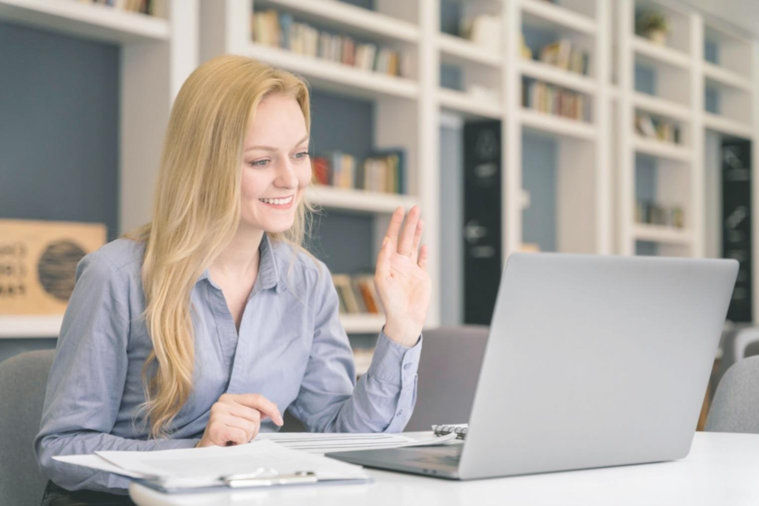 Équipe vestrioniq lors d'une session de formation en analyse financière